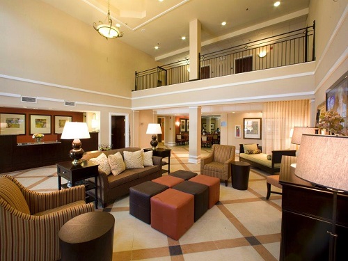 Holiday Inn Express Hotel Suites Atlanta Downtown lounge